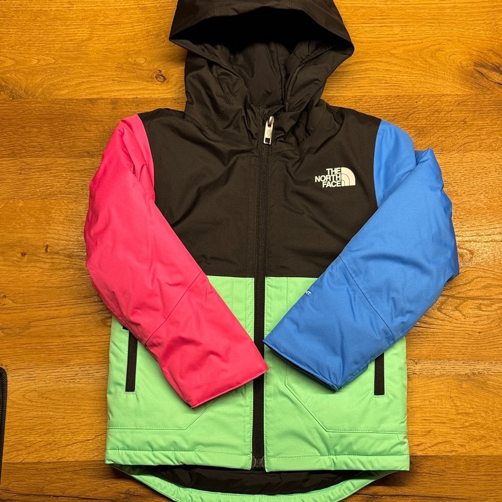 NWOT The North Face Multicolor Hooded Jacket